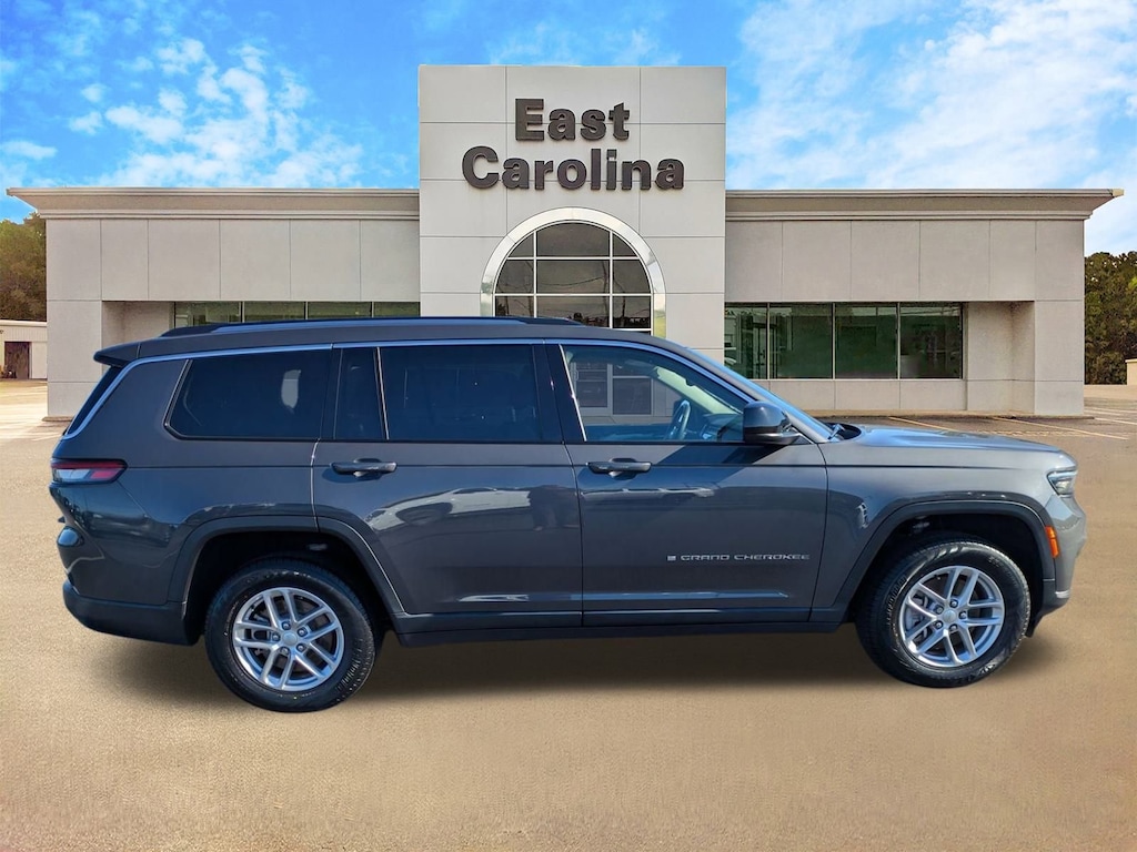 Certified 2022 Jeep New Grand Cherokee Laredo SUV