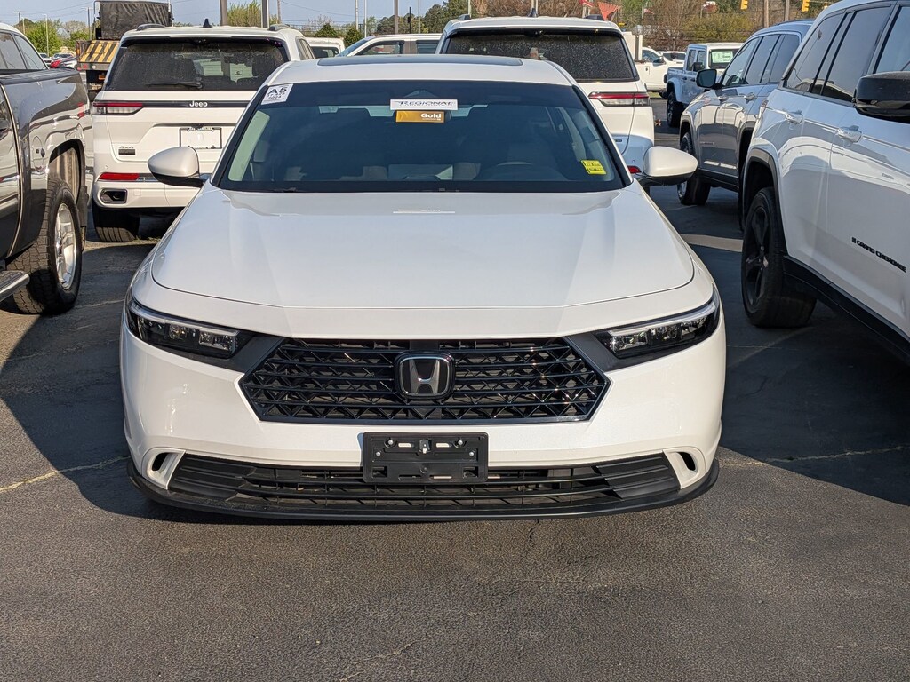Used 2024 Honda Accord EX Sedan