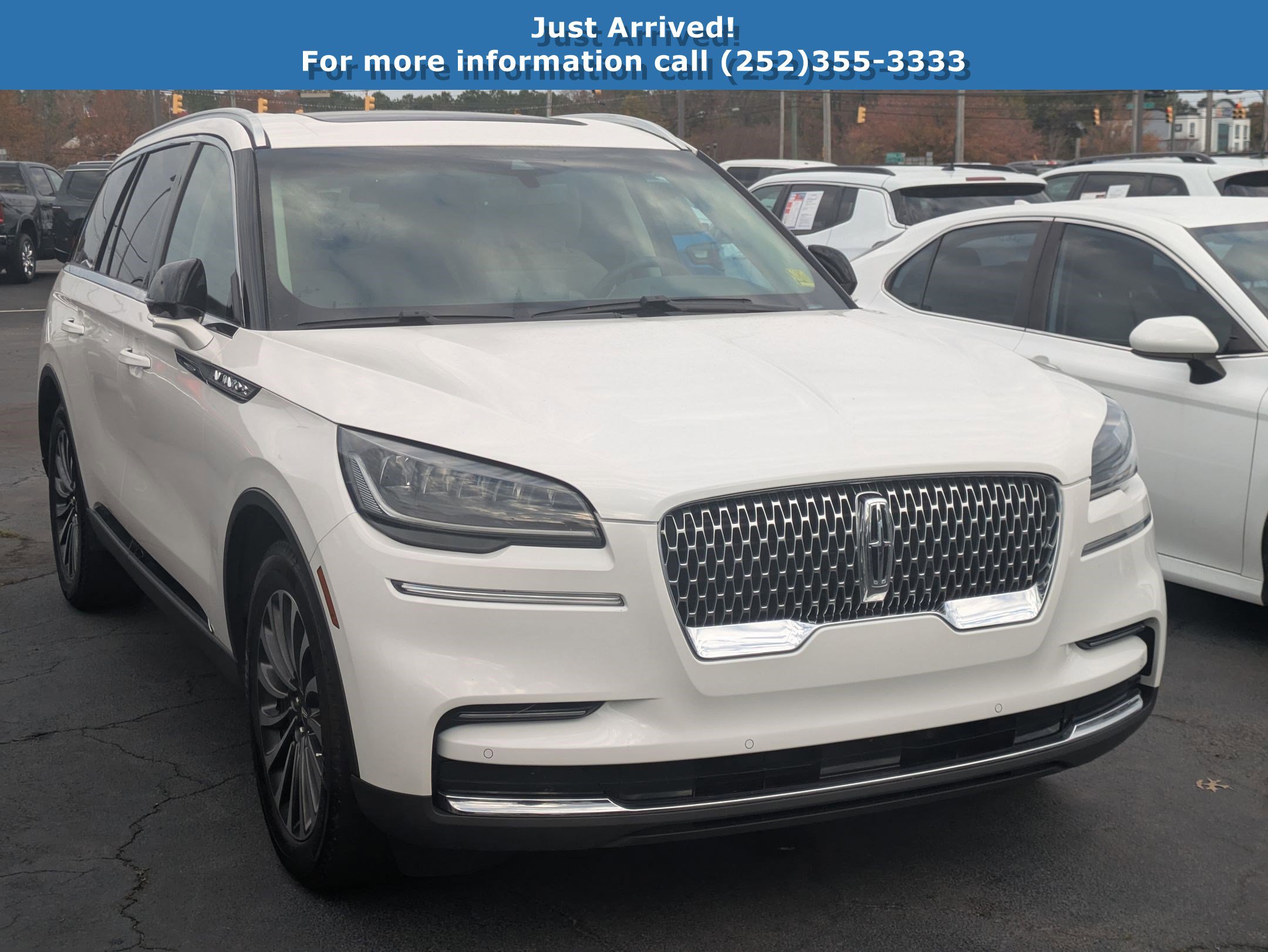 2023 Lincoln Aviator Base's photo