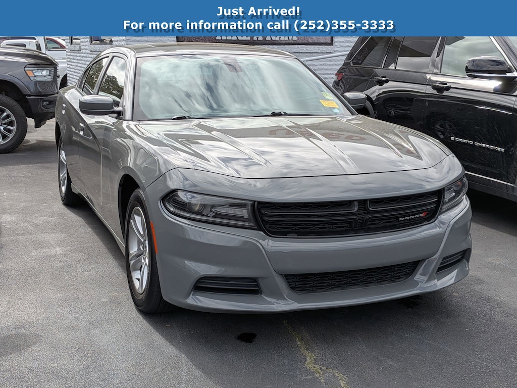 Used 2019 Dodge Charger SXT Sedan