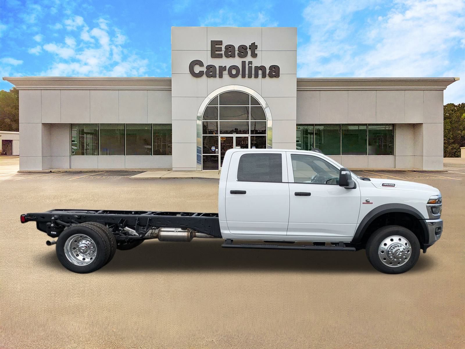 2026 Ram 4500 Tradesman photo 2