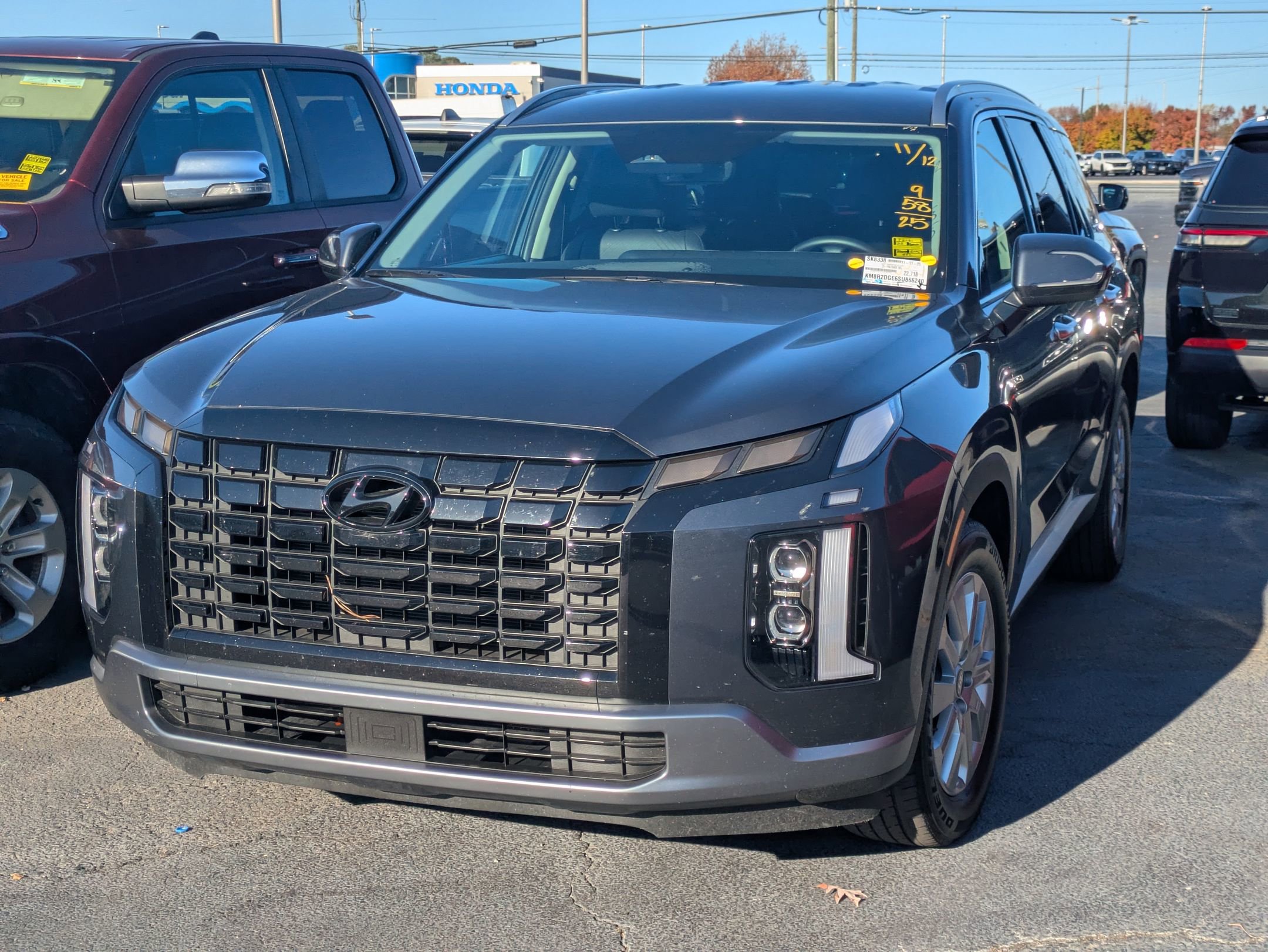 2025 Hyundai Palisade SEL photo 3