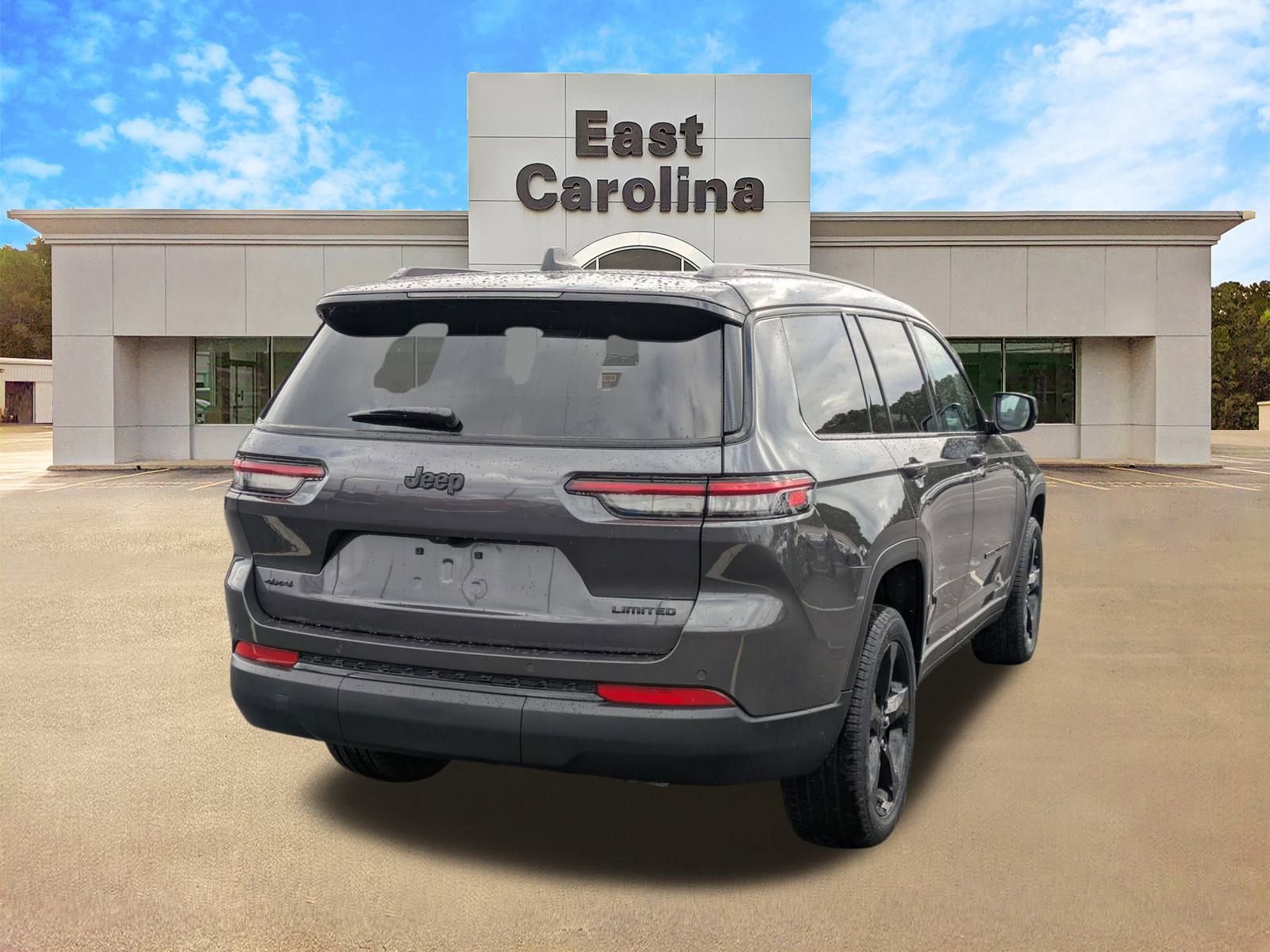 2025 Jeep Grand Cherokee Limited photo 2