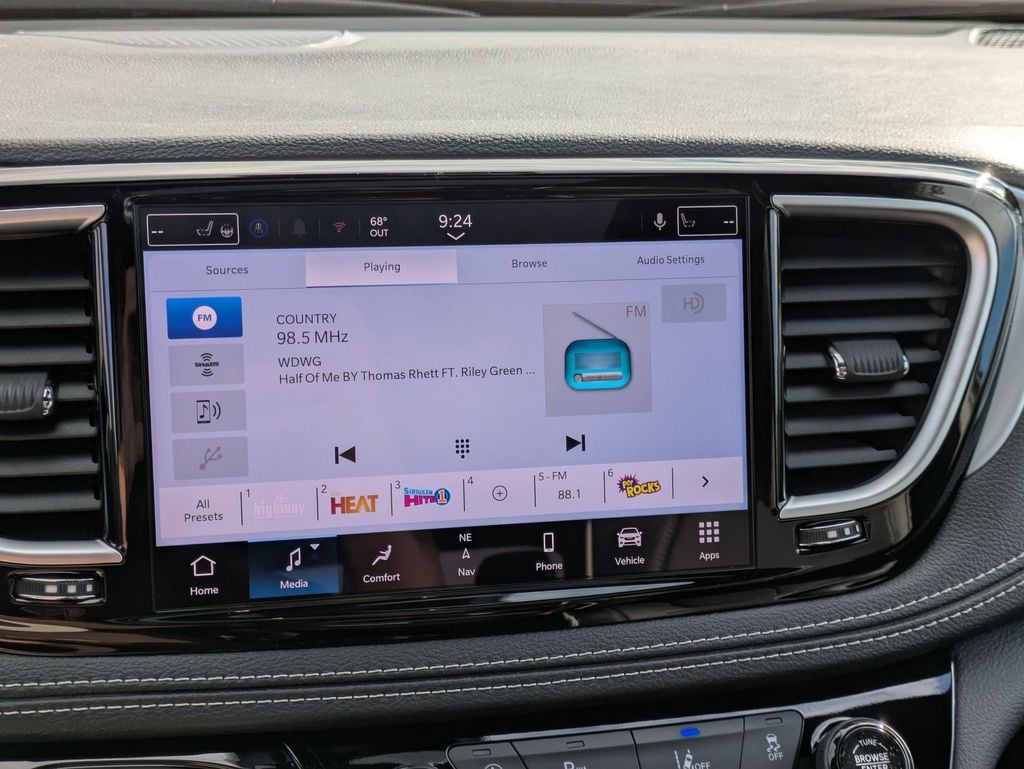 2026 Chrysler Pacifica Limited - Photo 19