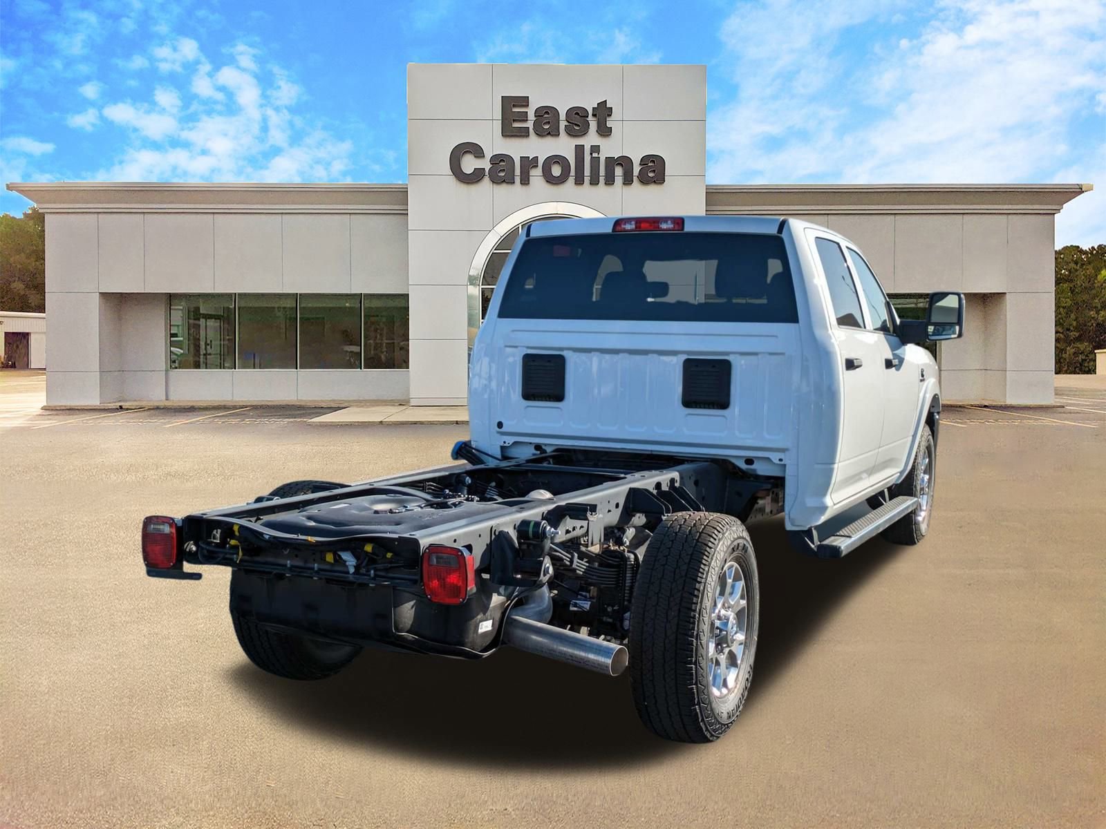 2024 Ram 3500 Tradesman photo 3