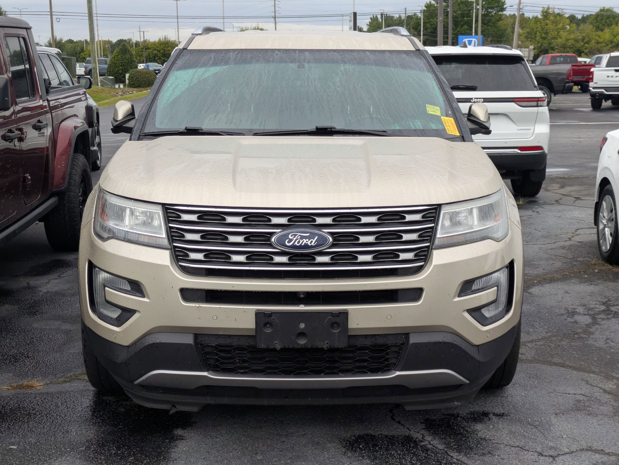 2017 Ford Explorer Limited photo 2