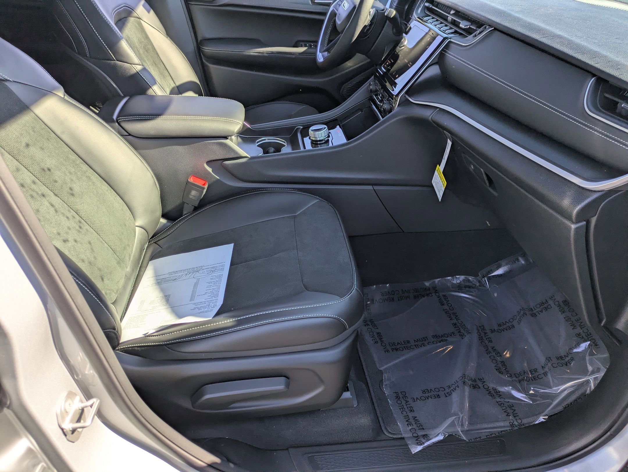 2025 Jeep Grand Cherokee Altitude - Photo 28