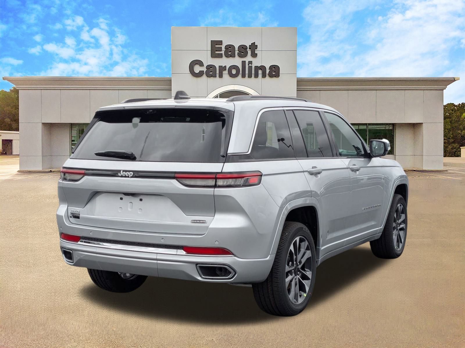 2025 Jeep Grand Cherokee Overland Sport photo 3