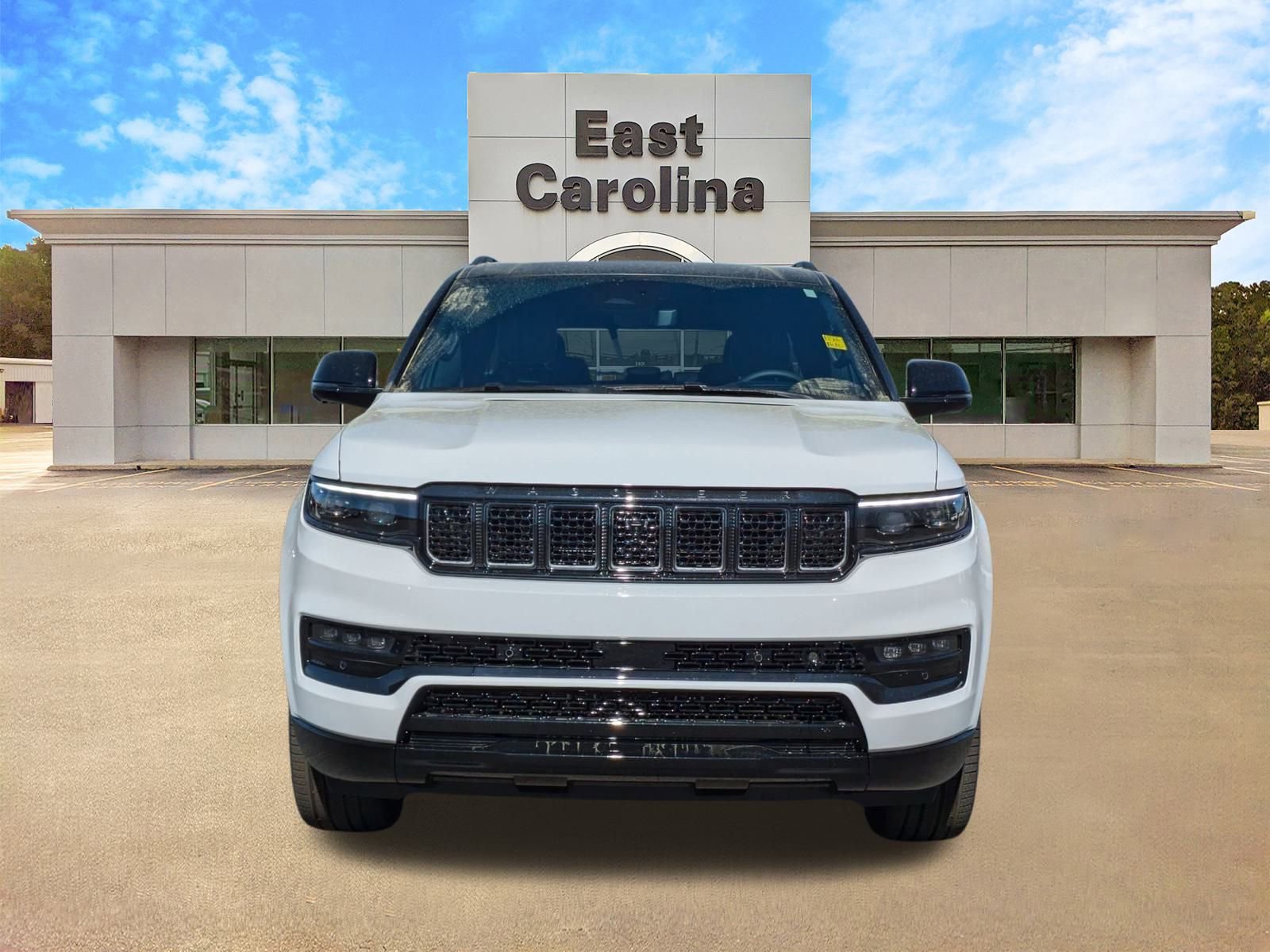 2025 Jeep Grand Wagoneer II photo 3