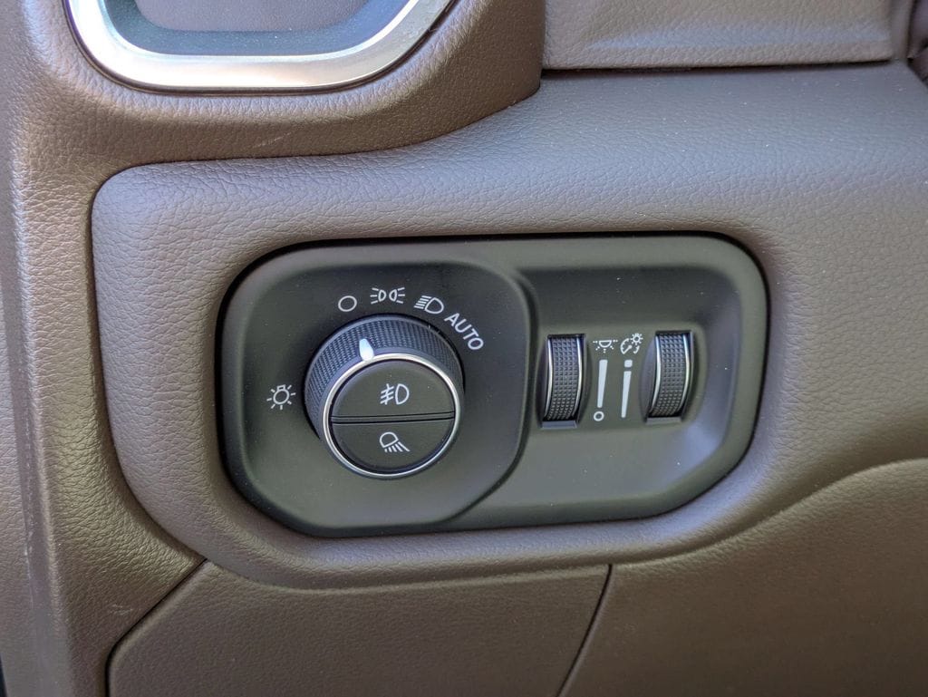 2026 RAM 2500 Laramie - Photo 15