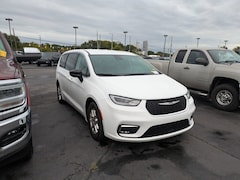 2024 Chrysler Pacifica Touring L Van Passenger Van