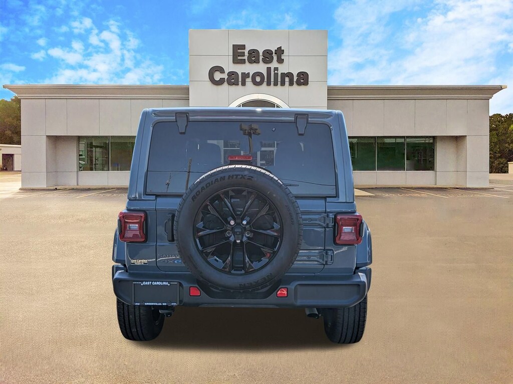 Used 2025 Jeep Wrangler 4xe Sahara SUV