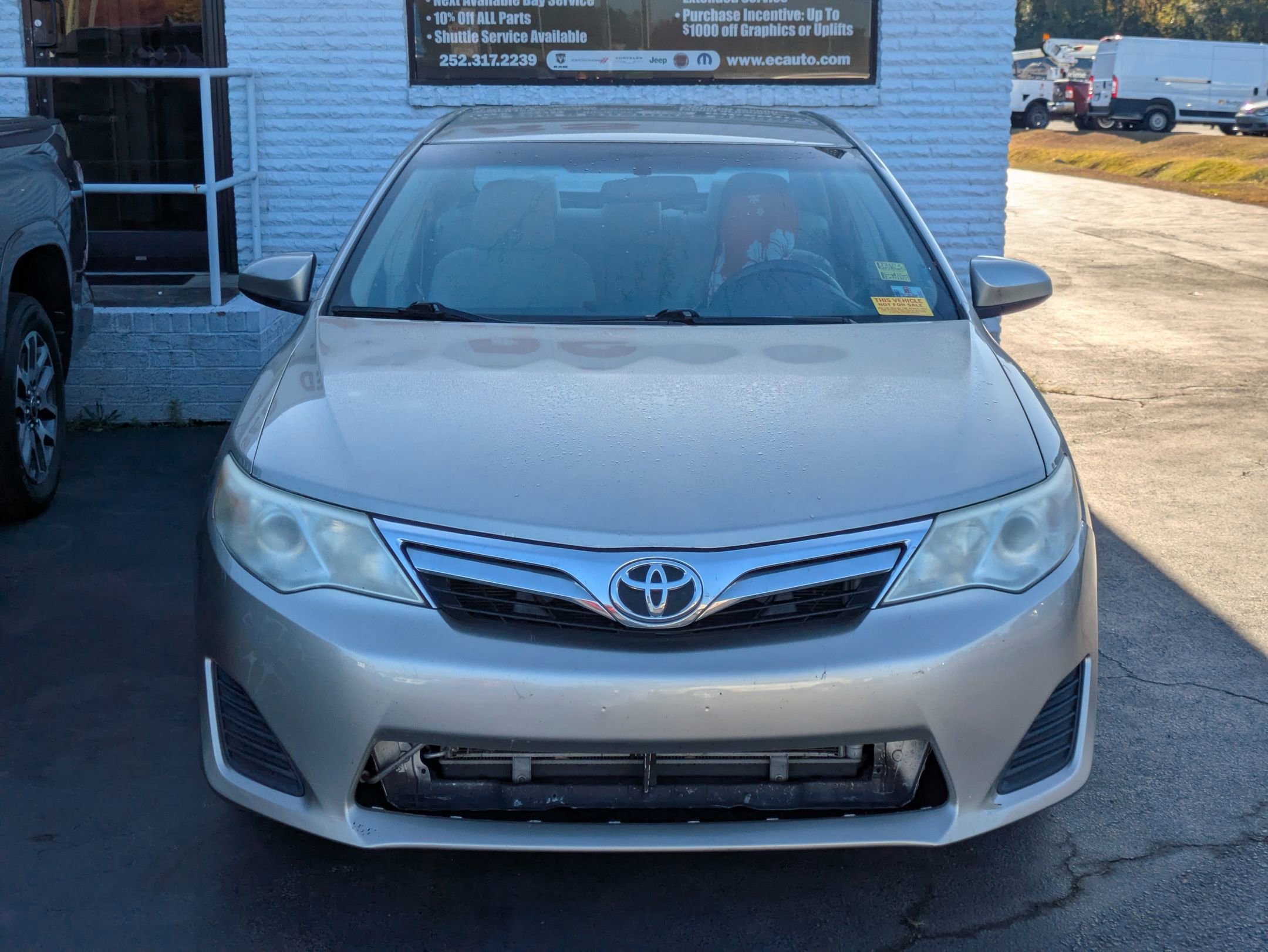 2014 Toyota Camry photo 2