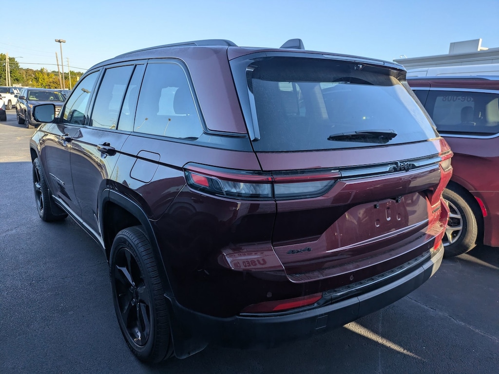 Used 2024 Jeep Grand Cherokee Limited SUV