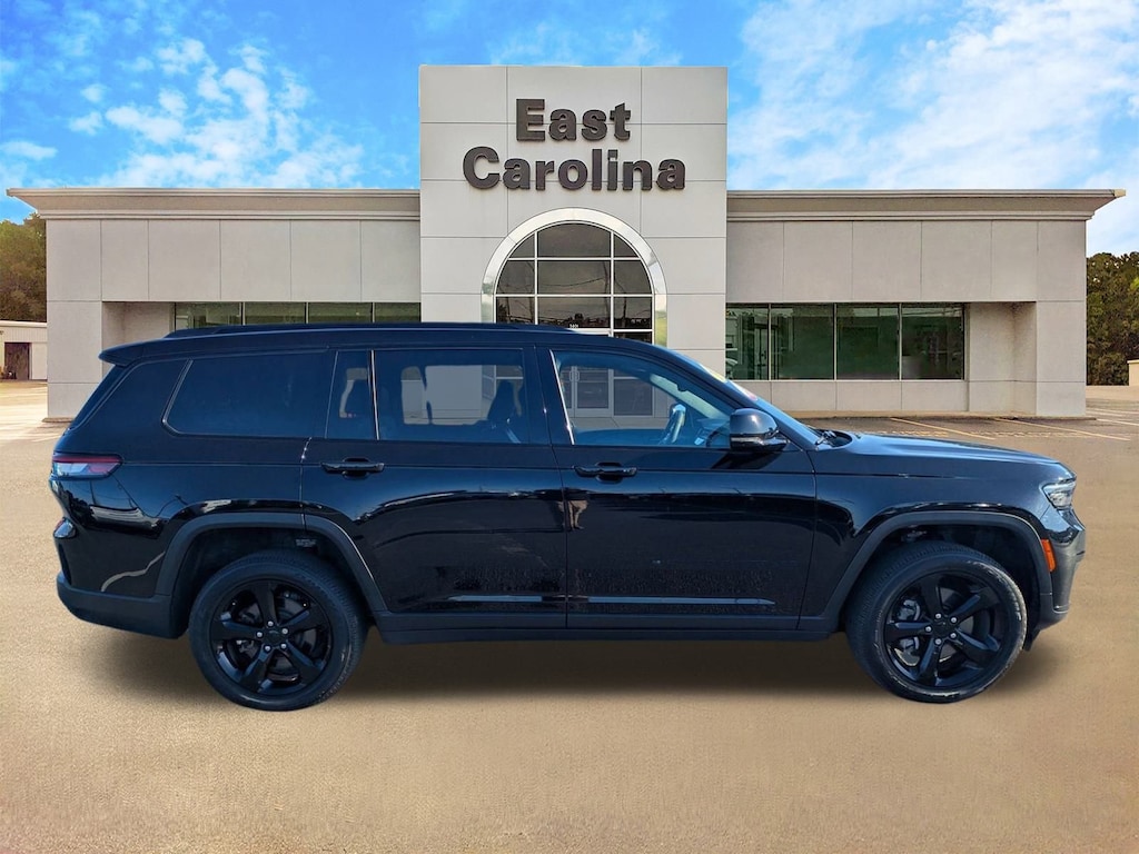 Used 2024 Jeep Grand Cherokee Laredo SUV