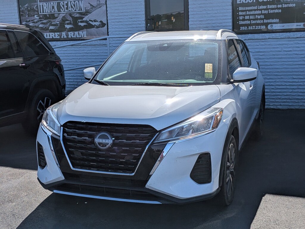 Used 2023 Nissan Kicks SV SUV