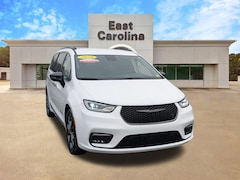 2024 Chrysler Pacifica Touring L Van Passenger Van