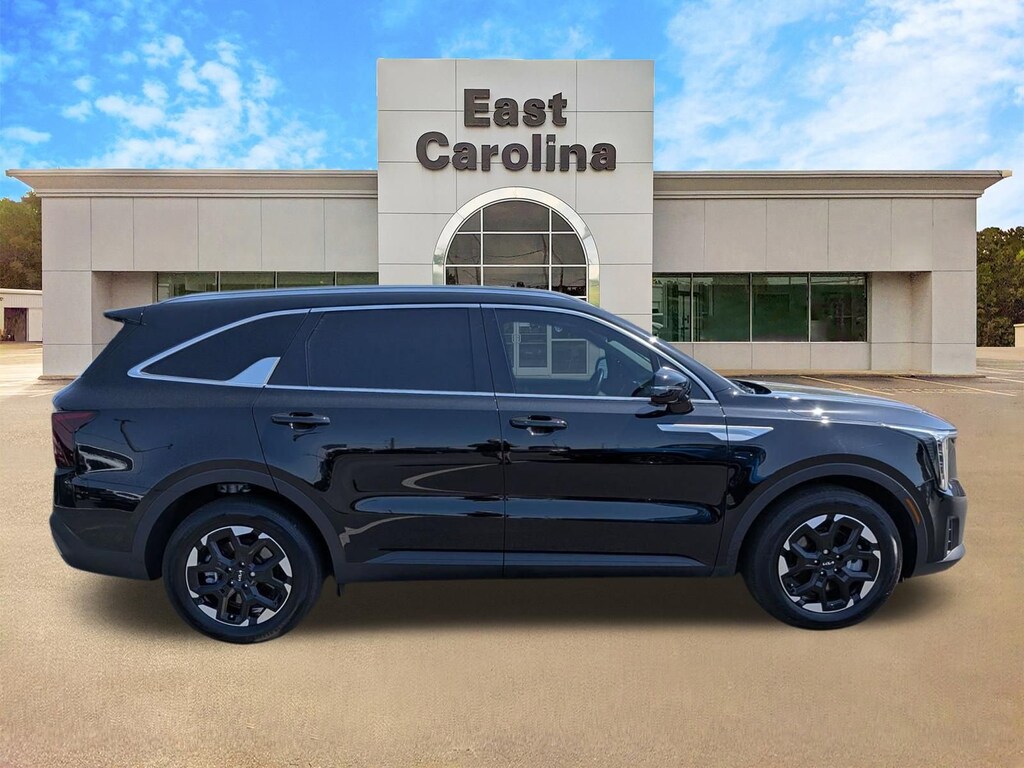 Used 2025 Kia Sorento S SUV