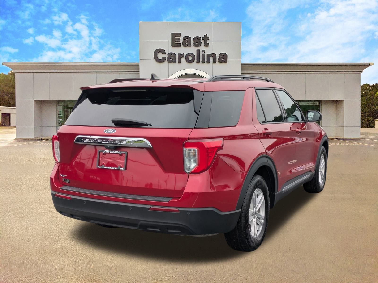 2022 Ford Explorer XLT photo 2