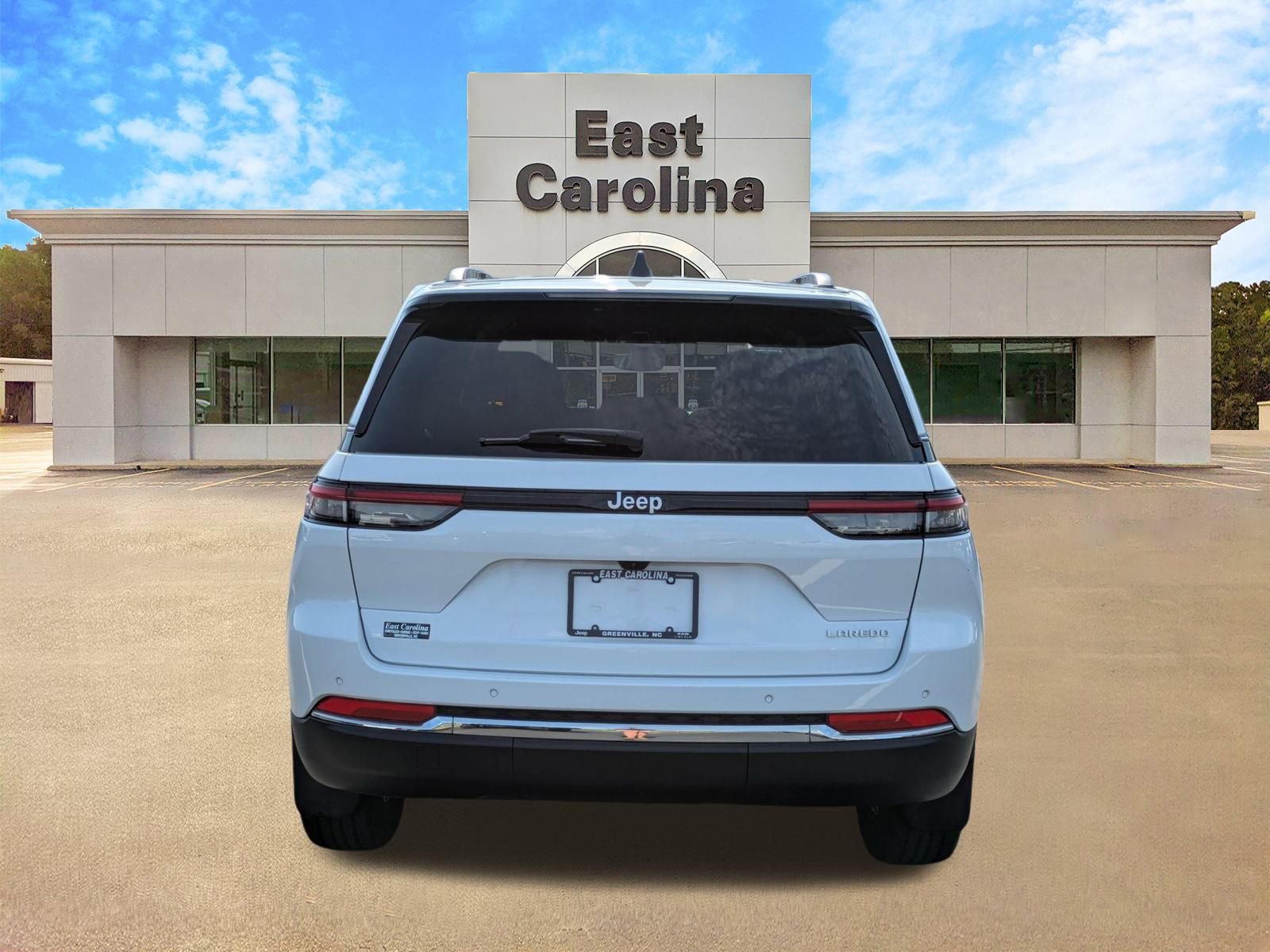 2024 Jeep Grand Cherokee Laredo photo 4