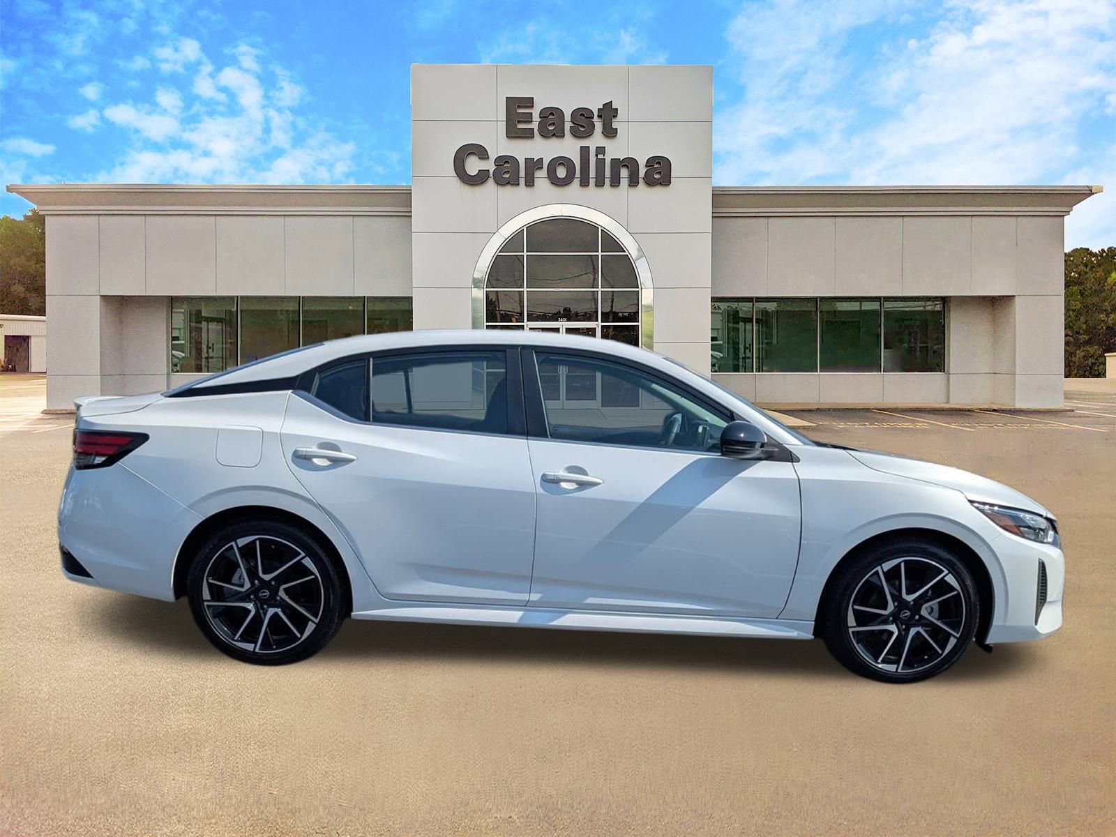 2024 Nissan Sentra SR photo 2