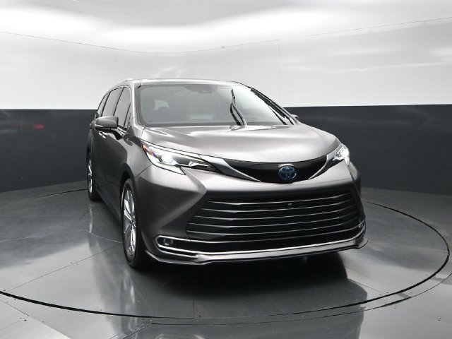 Used 2022 Toyota Sienna Platinum 7 Passenger Van Passenger Van