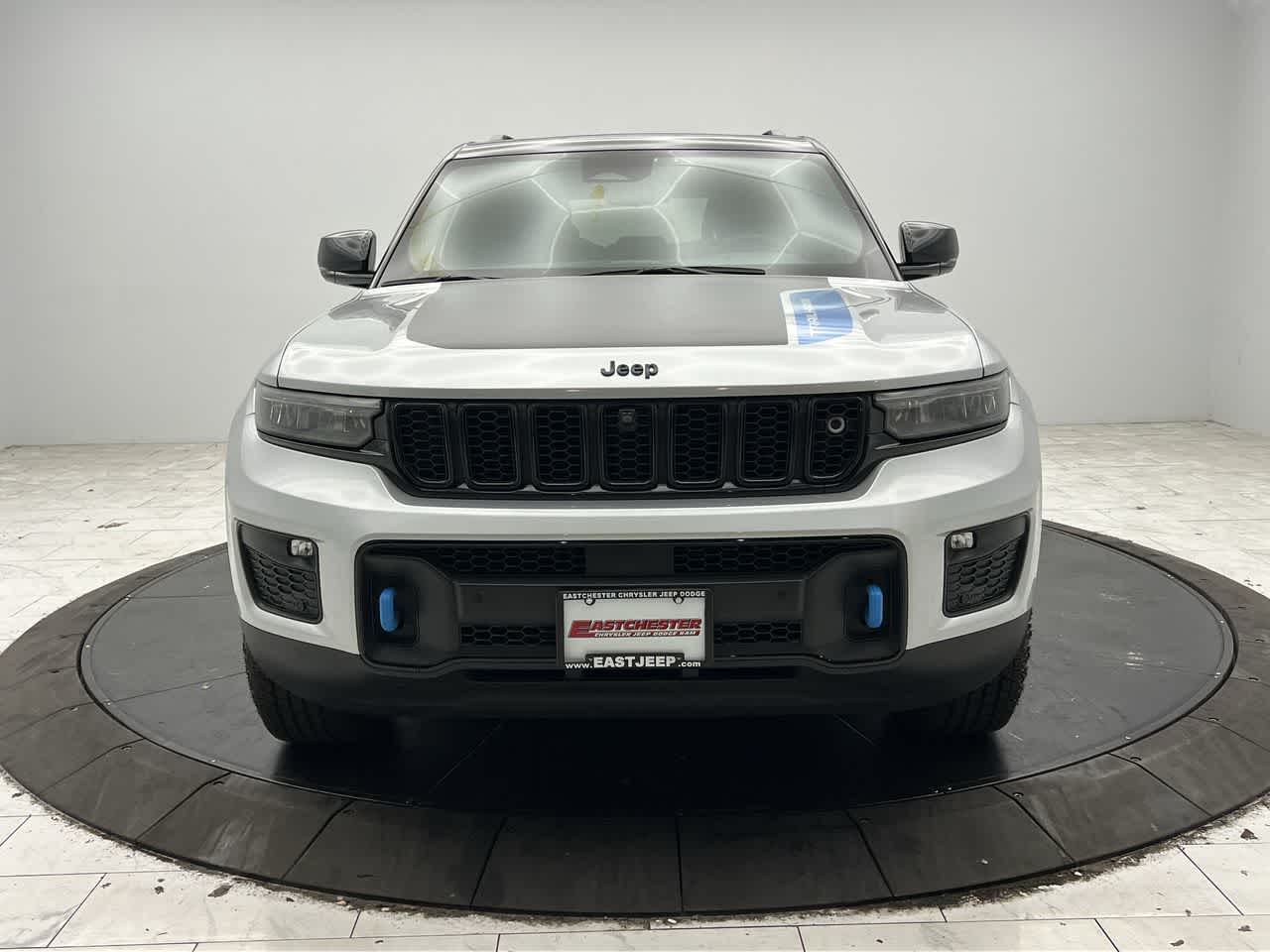 2023 Jeep Cherokee Trailhawk 4xe photo 3