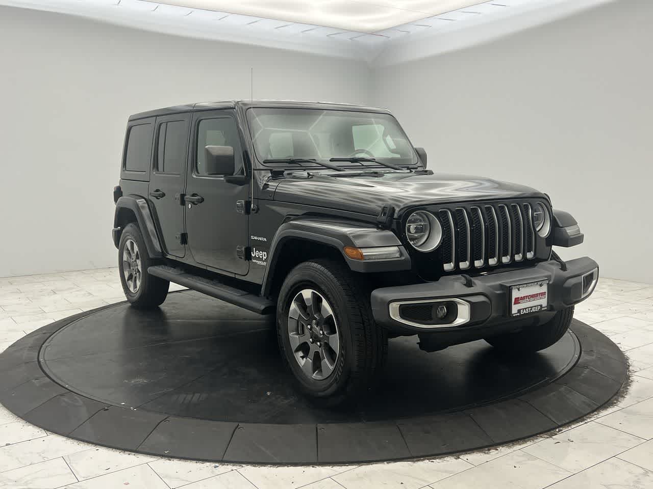 2020 Jeep Wrangler Unlimited Sahara photo 2