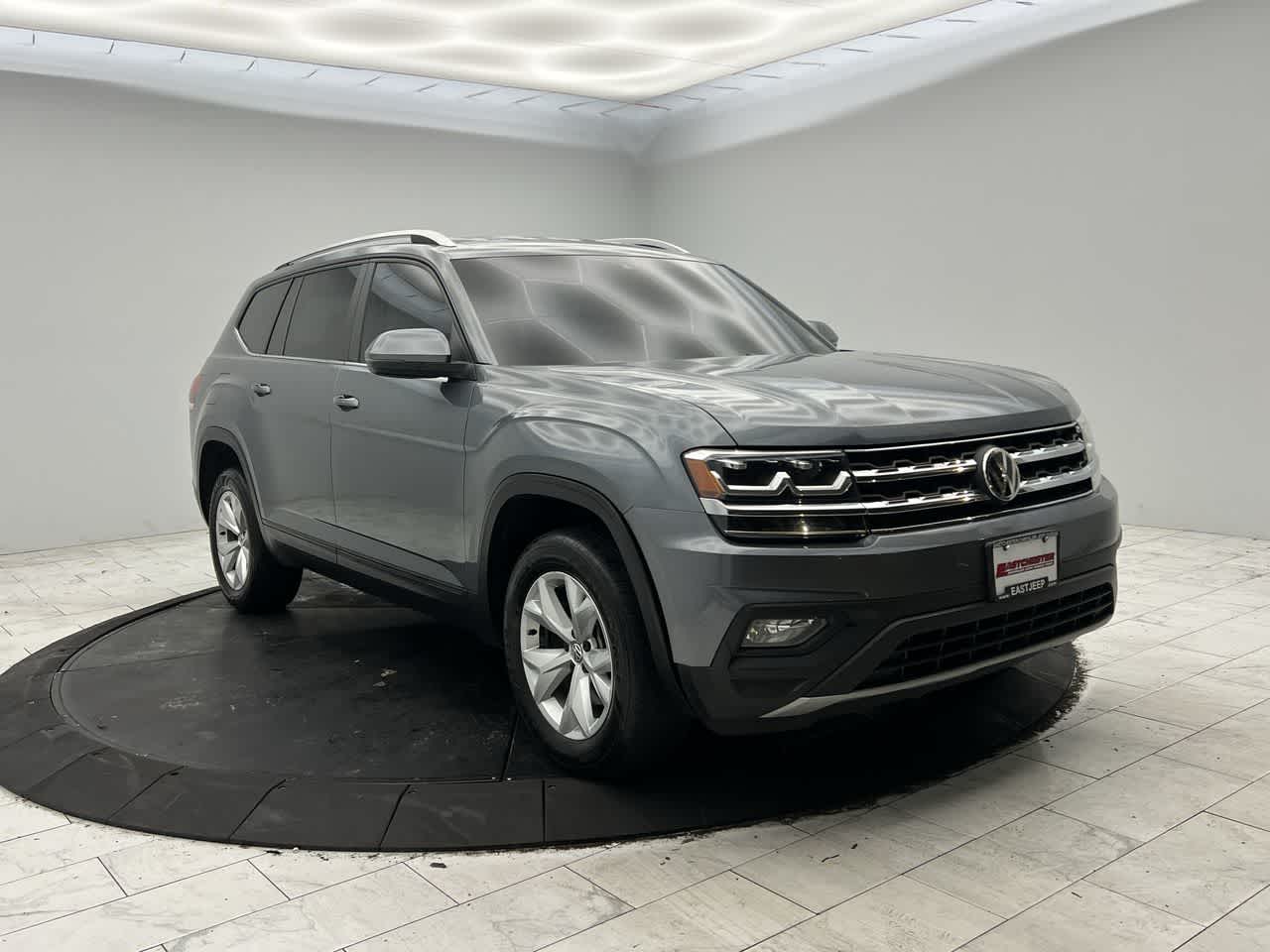 Used 2019 Volkswagen Atlas SE w/Tech with VIN 1V2UR2CA2KC544037 for sale in Bronx, NY