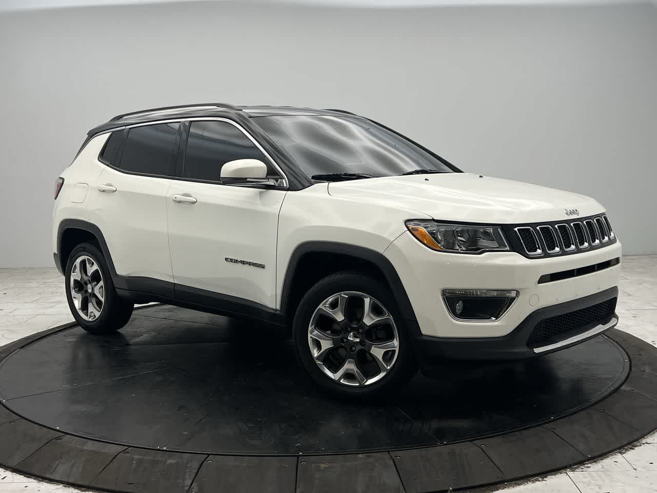 2019 Jeep Compass Limited's photo