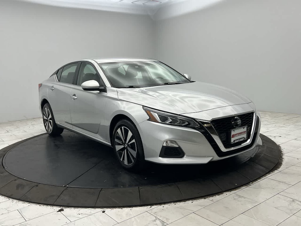 Used 2022 Nissan Altima 2.5 SV AWD Sedan