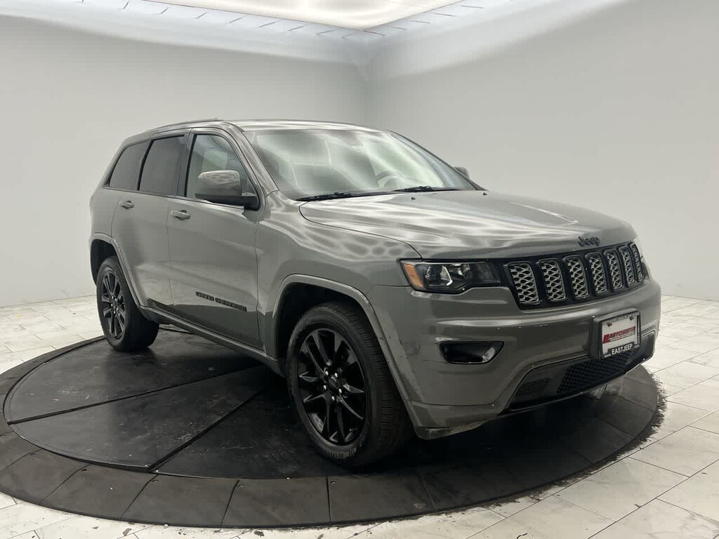 Used 2021 Jeep Grand Cherokee Laredo X 4x4