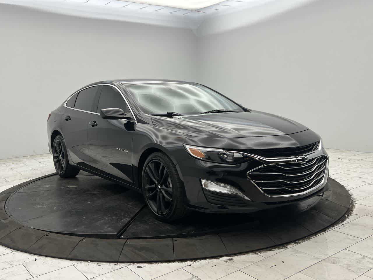 Used 2019 Chevrolet Malibu 1LT with VIN 1G1ZD5ST7KF193448 for sale in Bronx, NY