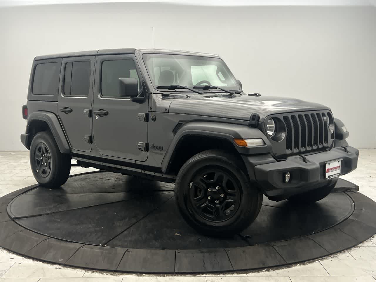 2022 Jeep Wrangler Sport's photo