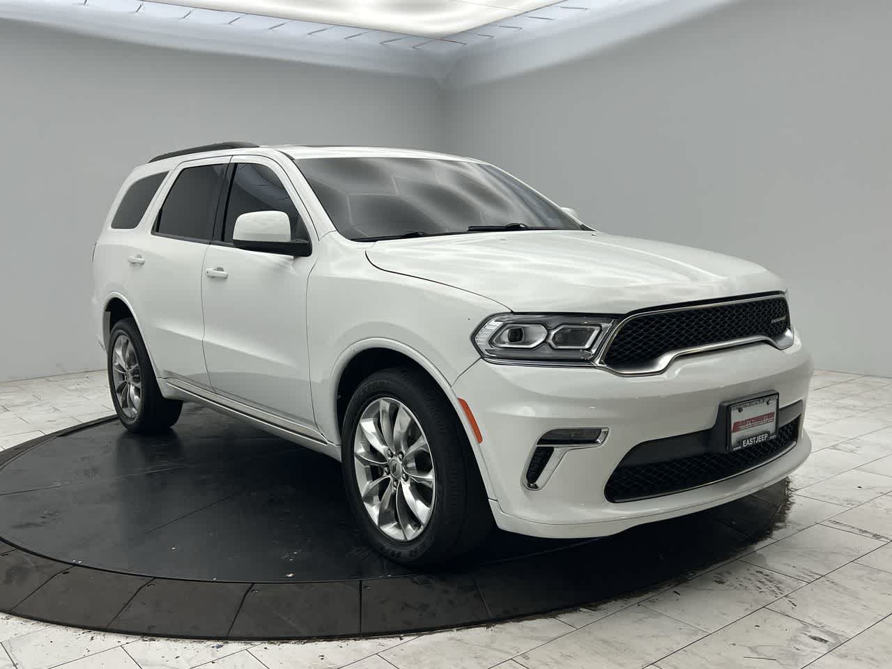 2022 Dodge Durango SXT photo 2