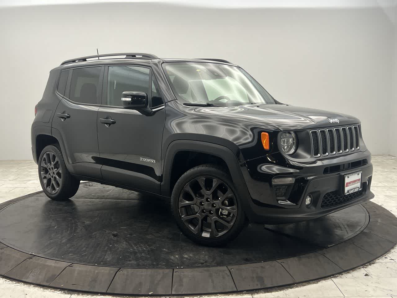2023 Jeep Renegade Limited's photo