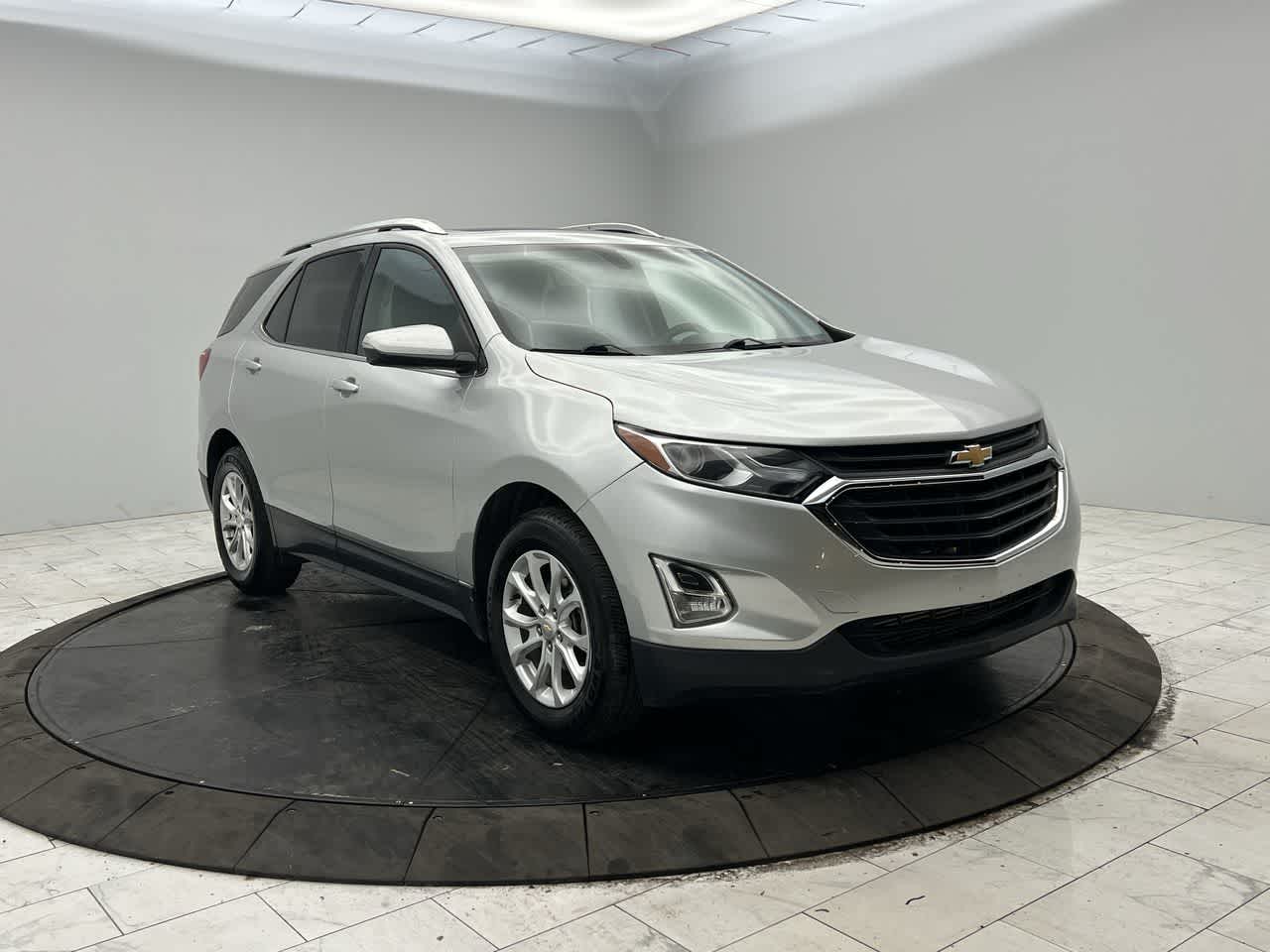 Used 2018 Chevrolet Equinox LT with VIN 2GNAXSEV3J6270680 for sale in Bronx, NY