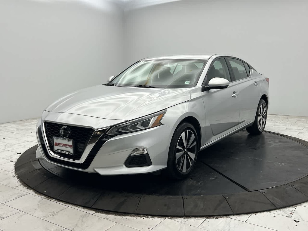 Used 2022 Nissan Altima 2.5 SV AWD Sedan