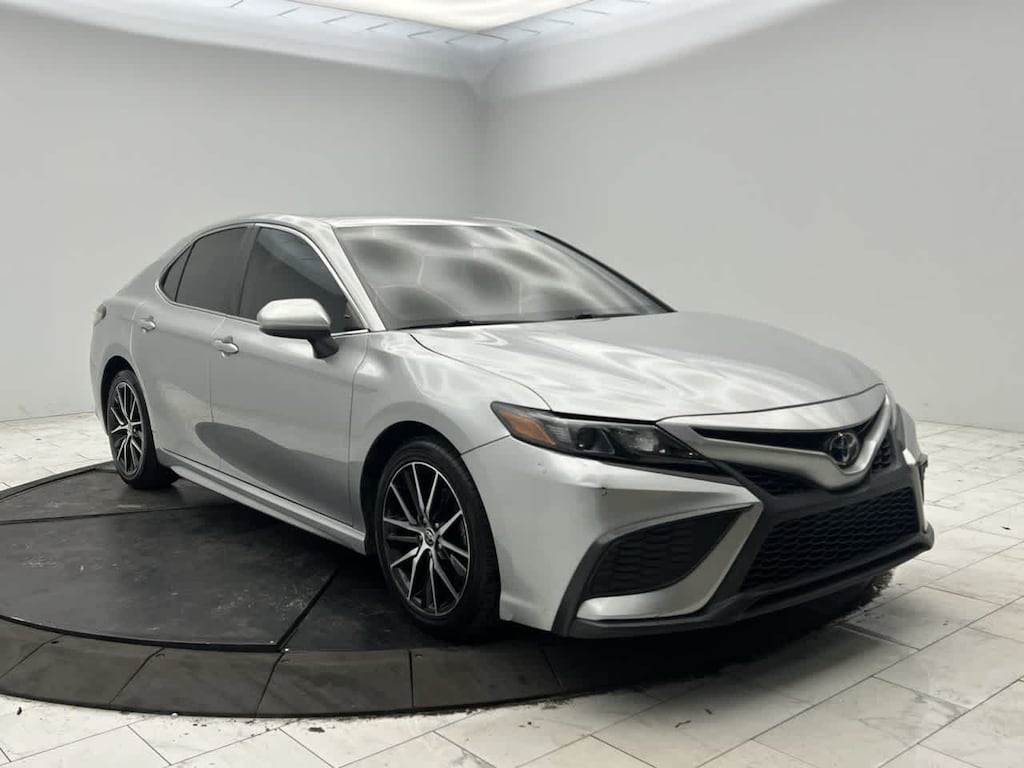 Used 2021 Toyota Camry SE Auto (GS)