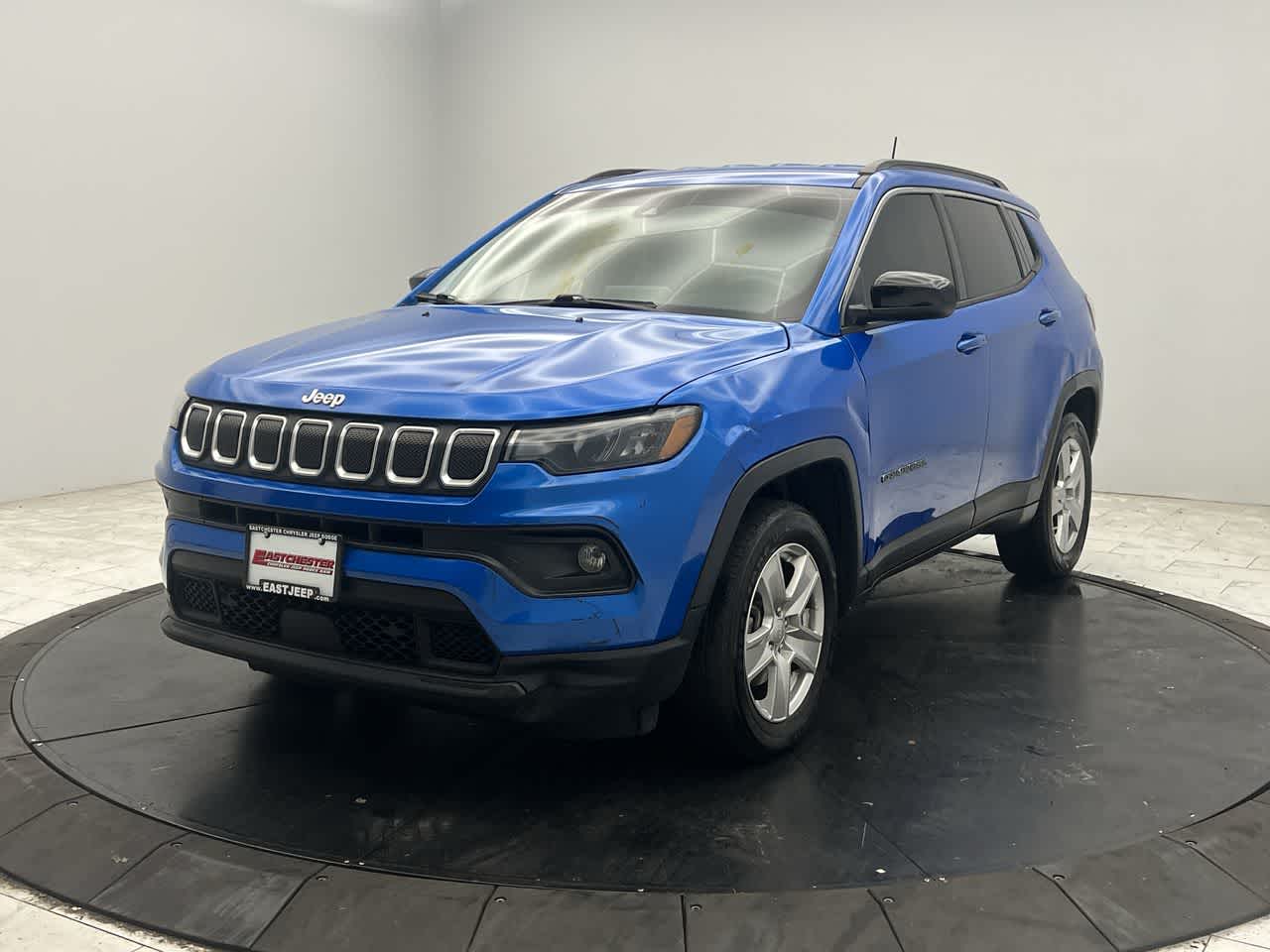 2022 Jeep Compass Latitude photo 2
