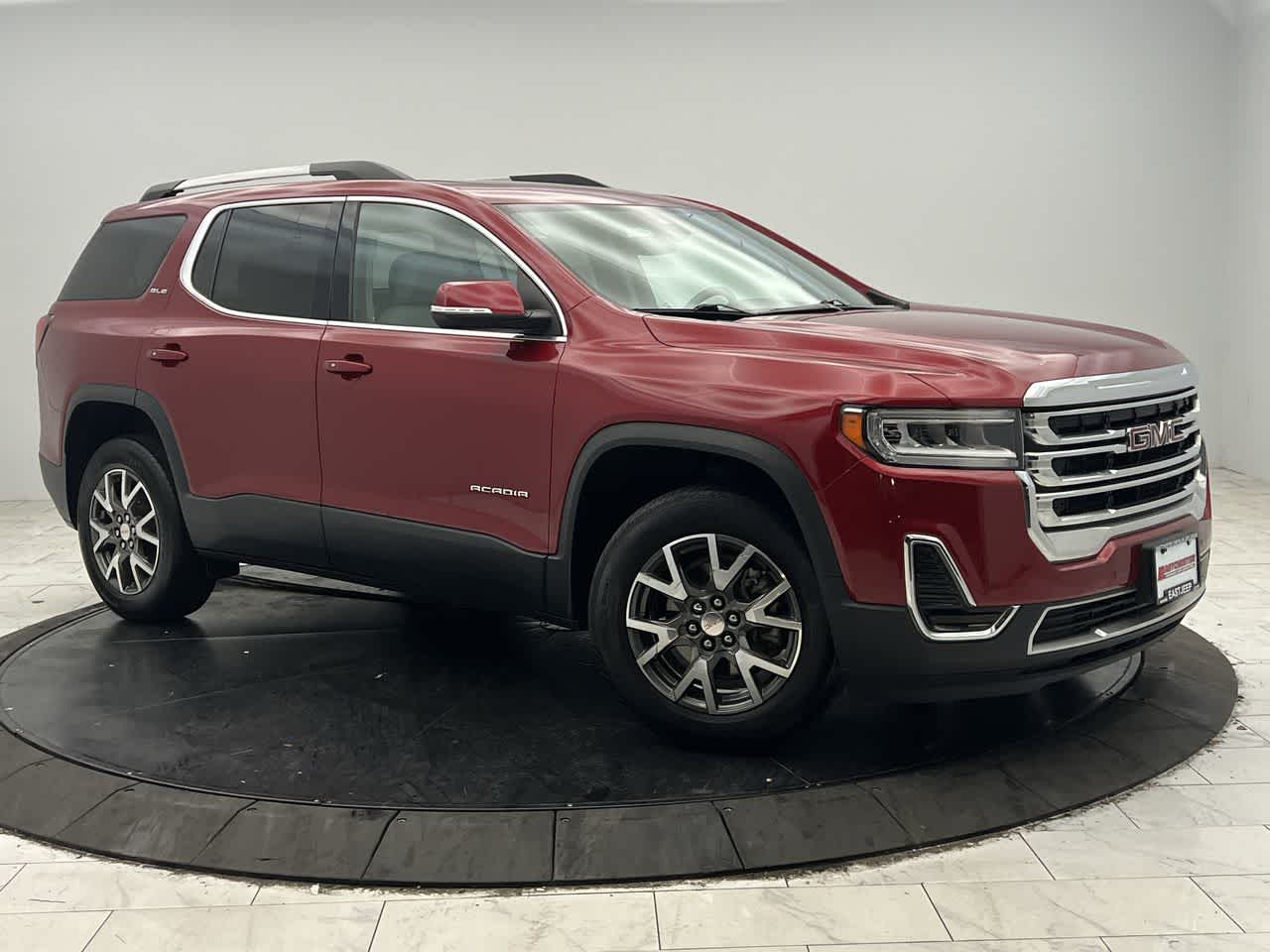 2022 GMC Acadia SLE's photo