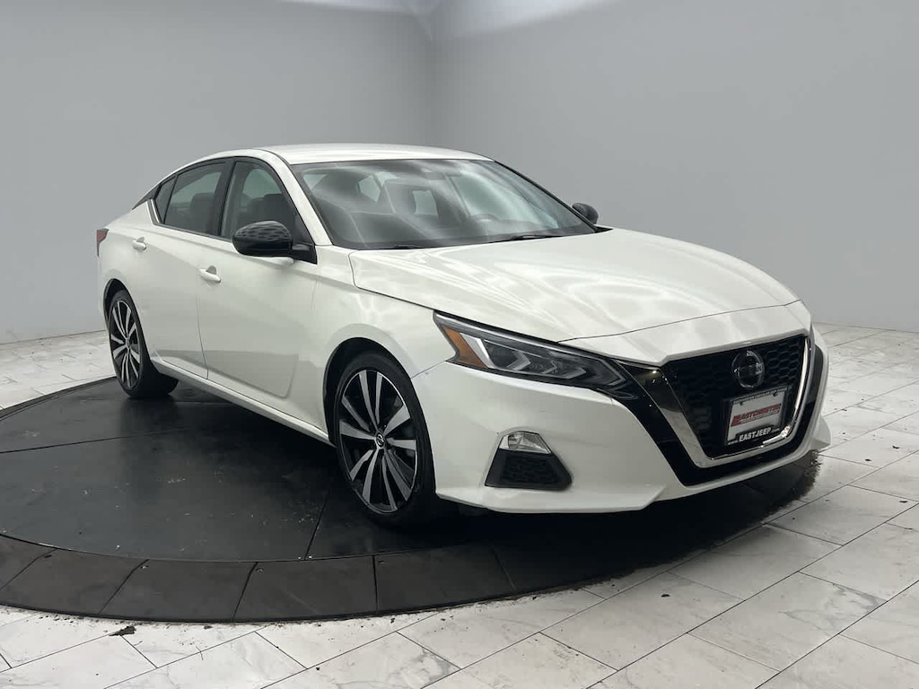 Used 2021 Nissan Altima 2.5 SR Sedan