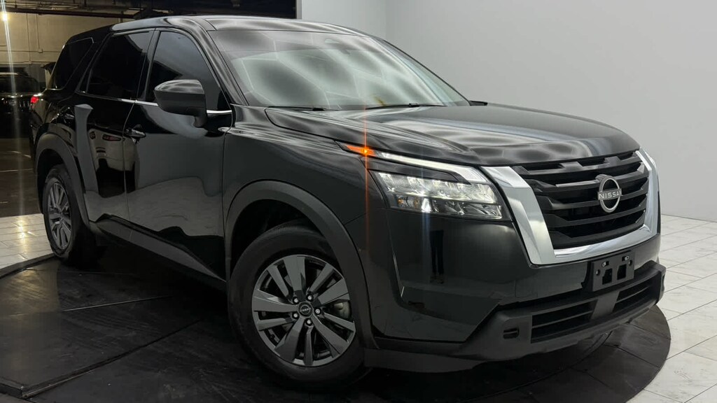 Used 2025 Nissan Pathfinder S 4WD
