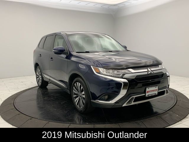 Certified 2019 Mitsubishi Outlander SE with VIN JA4AZ3A32KZ005844 for sale in Bronx, NY