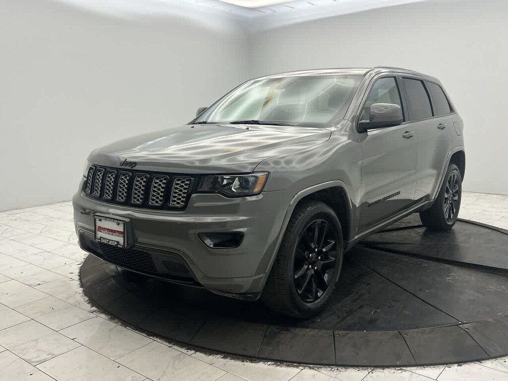 Used 2021 Jeep Grand Cherokee Laredo X 4x4