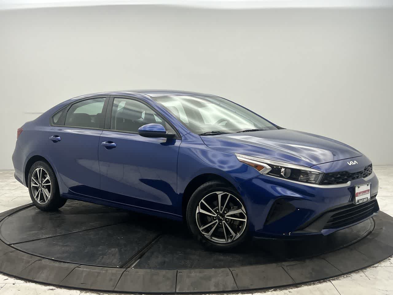 2023 Kia Forte LXS AT's photo