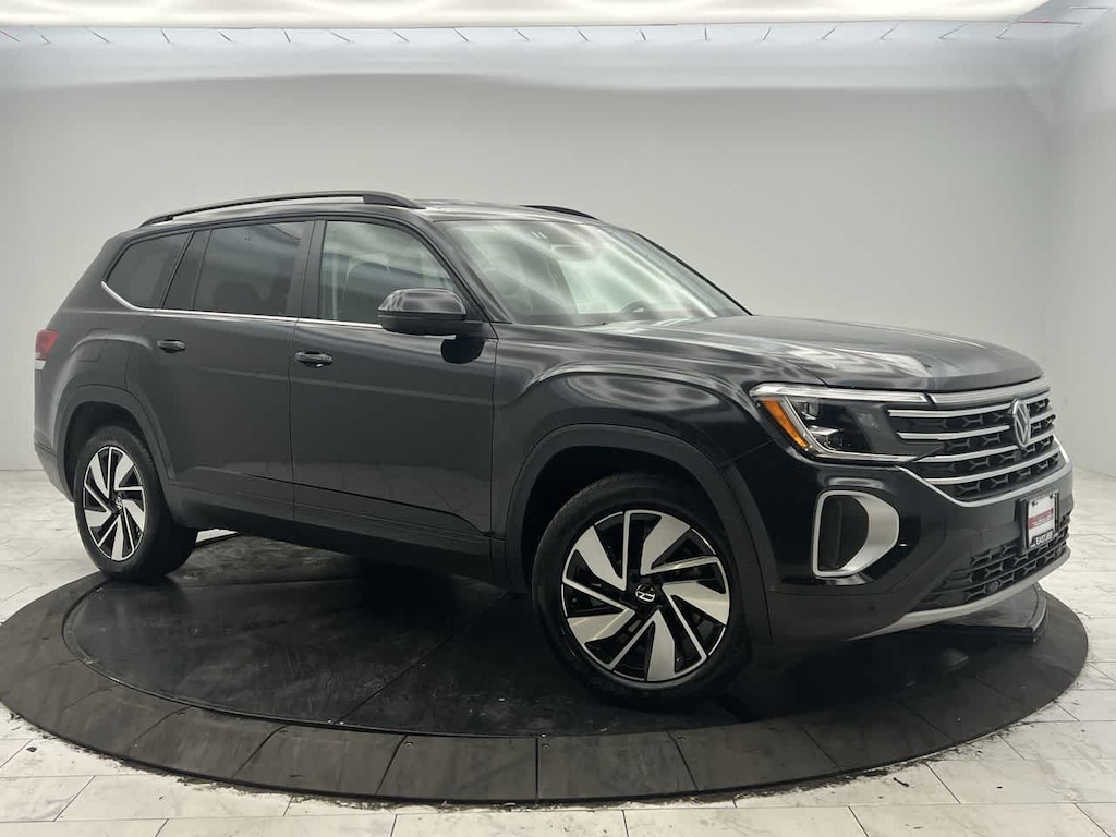 Used 2025 Volkswagen Atlas 2.0T SE w/Technology 4MOTION