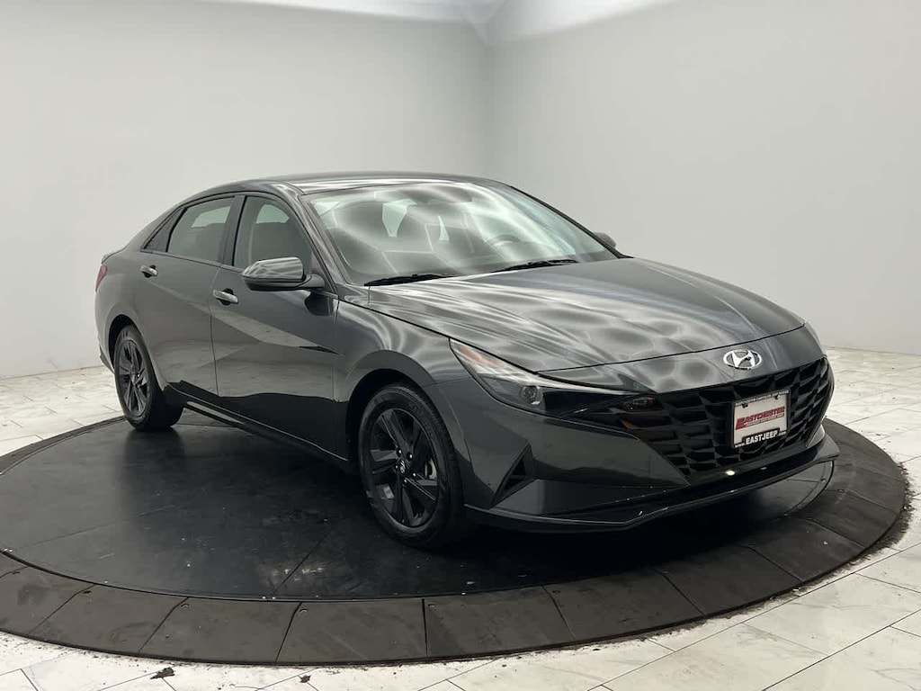 Used 2023 Hyundai Elantra SEL IVT