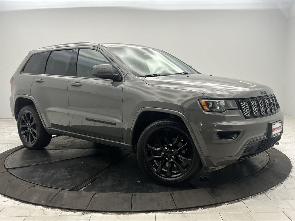 Used 2021 Jeep Grand Cherokee Laredo X 4x4