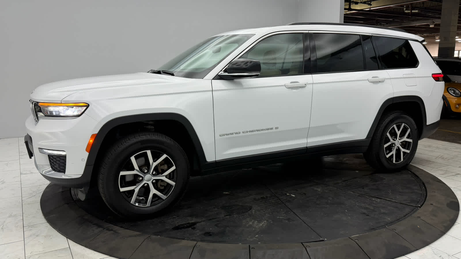 Certified 2025 Jeep Grand Cherokee L Limited 4x4